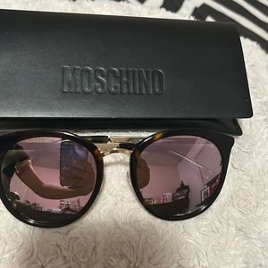 New Moschino sunglasses